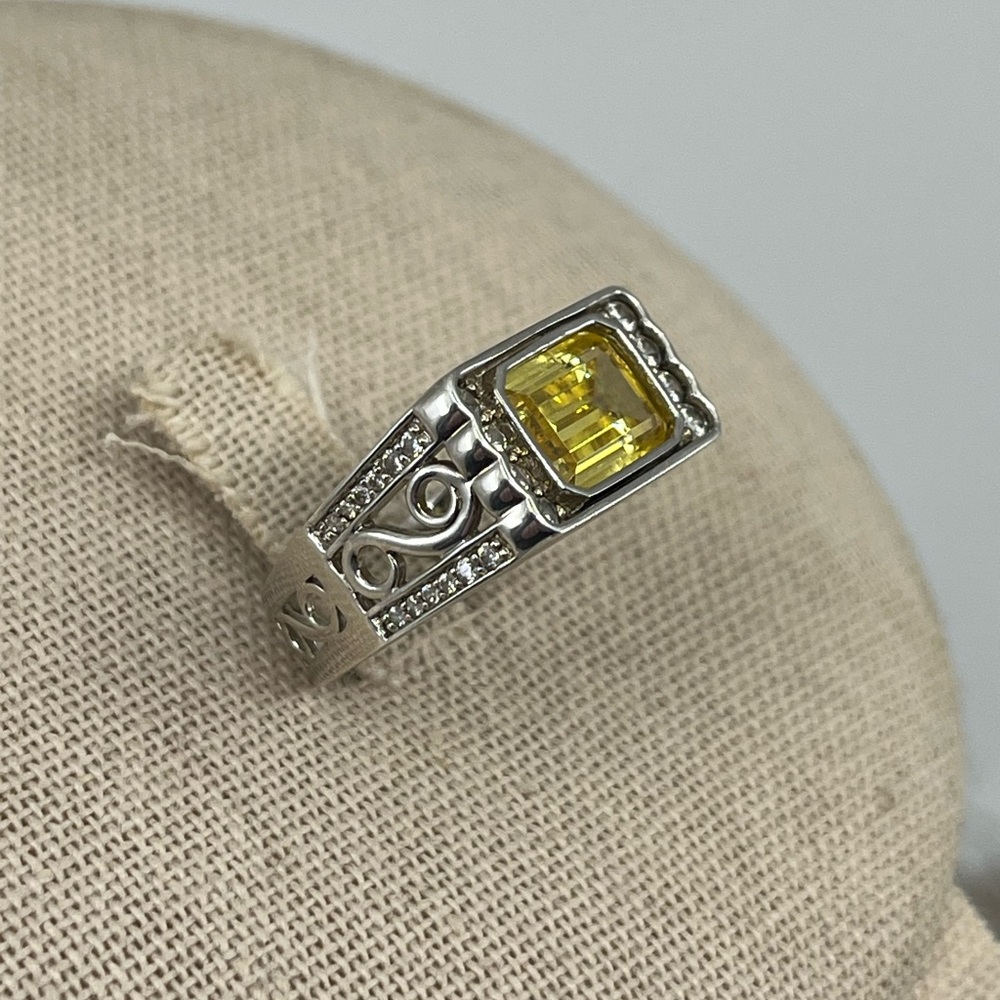Vintage 925 Sterling Silver SWJ CZ Statement Ring – Yellow Emerald Cut Size 5.75 - Picture 4 of 17